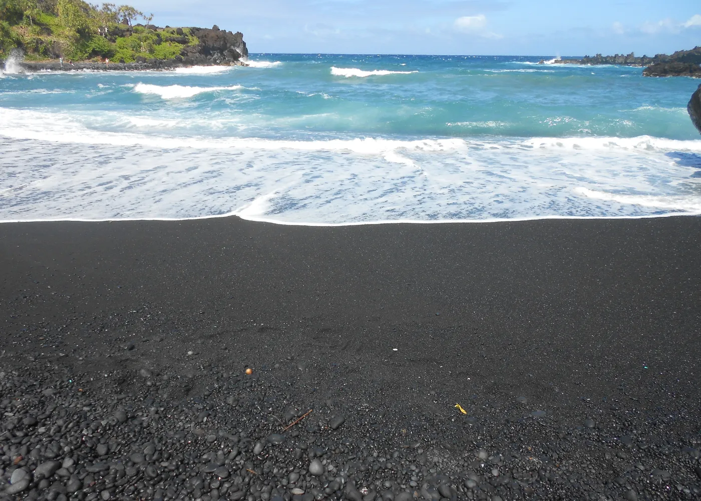 plages sable noir caraibes