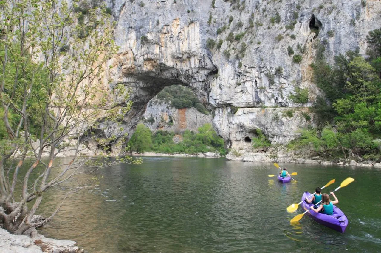activites famille ardeche gorges coeur (1)