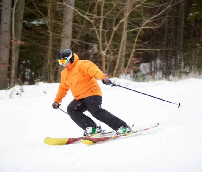 Maîtrisez le ski extrême : astuces pour des sensations fortes dans des lieux audacieux !