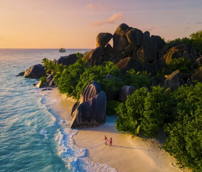Plages de rêve : Guide des joyaux cachés pour des journées ensoleillées aux Antilles !