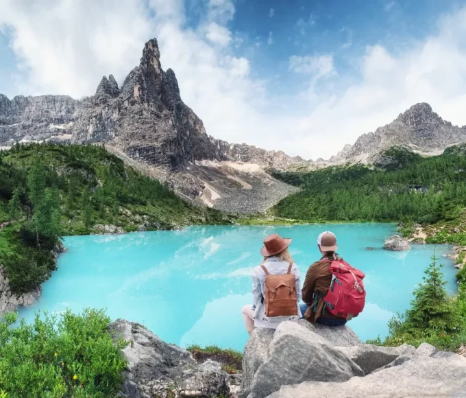 la-dolce-vita-italienne-naviguez-sur-les-lacs-du-nord-de-litalie