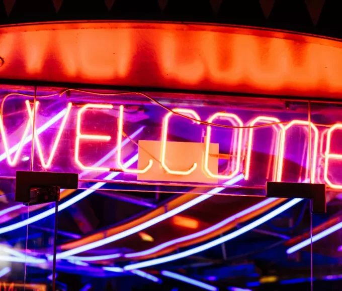 la-vie-nocturne-de-barcelone-des-tapas-aux-clubs-ou-aller-pour-samuser