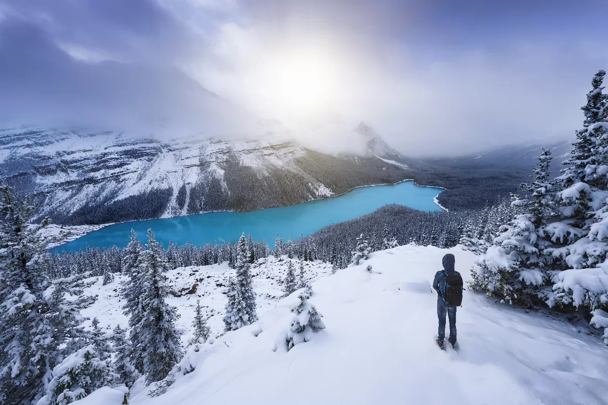 les-parcs-nationaux-du-canada-en-hiver-sports-et-paysages