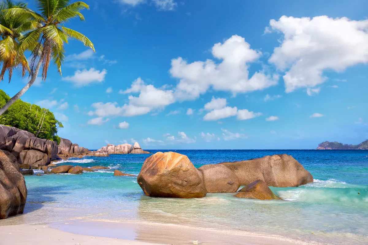 seychelles-un-guide-pour-decouvrir-les-plus-belles-plages-et-recifs-coralliens
