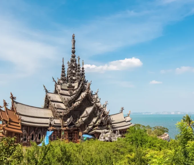 L'Asie secrète : Explorez des sanctuaires cachés et des rituels mystiques