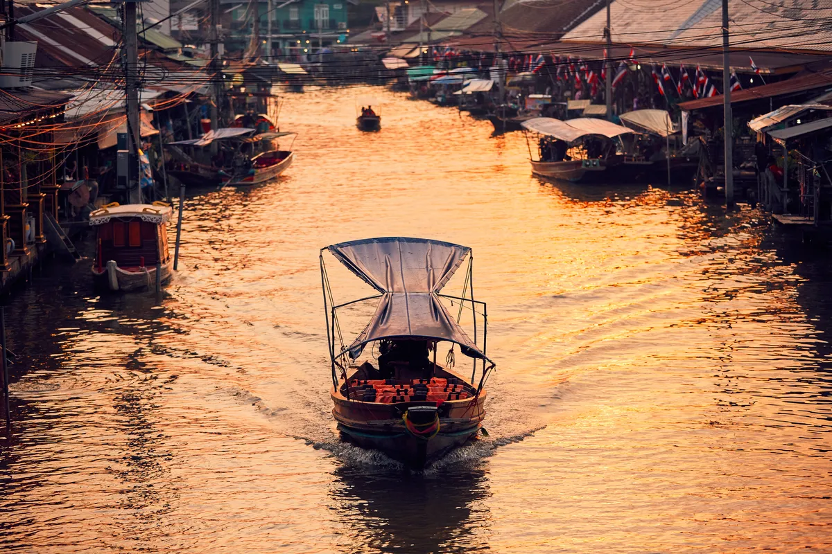 Les marchés flottants du Vietnam, une aventure culinaire unique !
