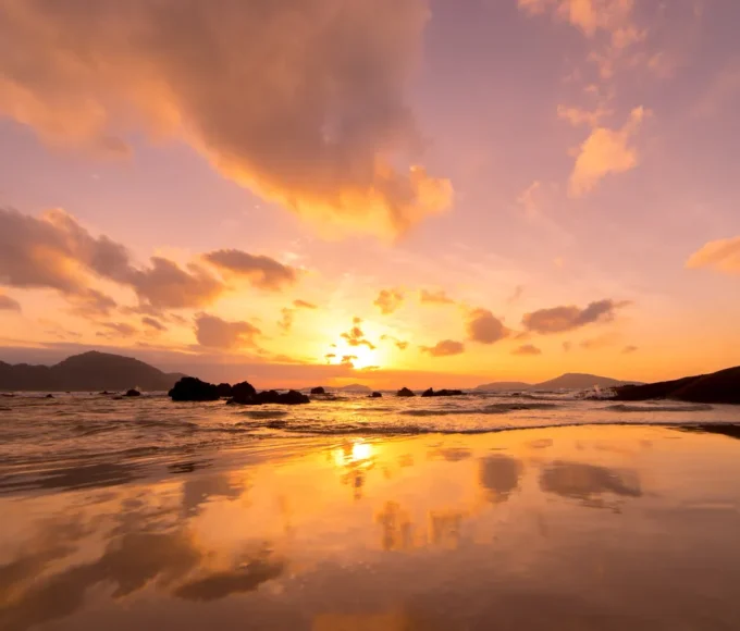 Exploration nocturne : Dévoilez les joyaux cachés des destinations après le coucher du soleil !