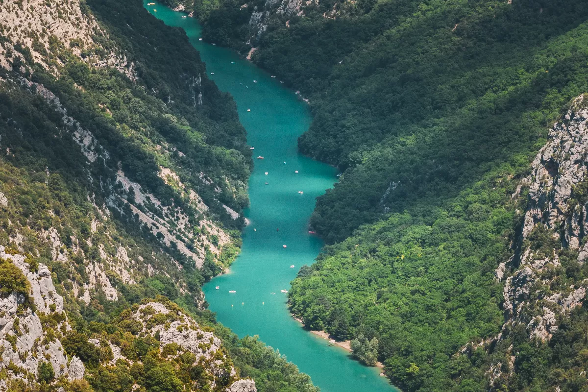 aventure-en-canoe-kayak-dans-les-gorges-du-verdon-france