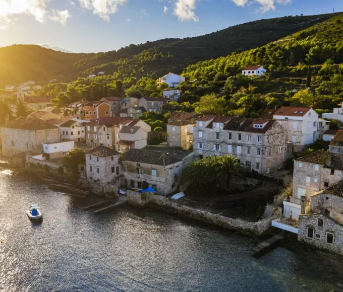 decouvrez-les-iles-secretes-deurope-ou-vous-pouvez-fuir-les-foules-secrets-reveles