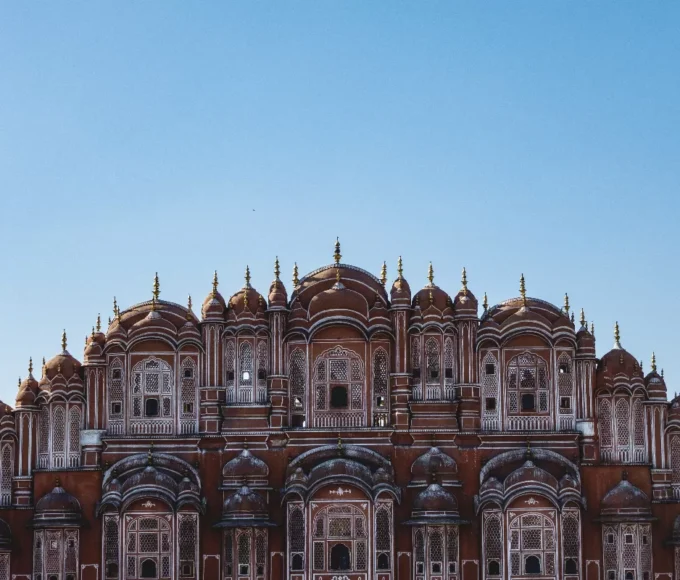 le-palais-des-miroirs-en-inde-une-splendeur-architecturale-a-couper-le-souffle