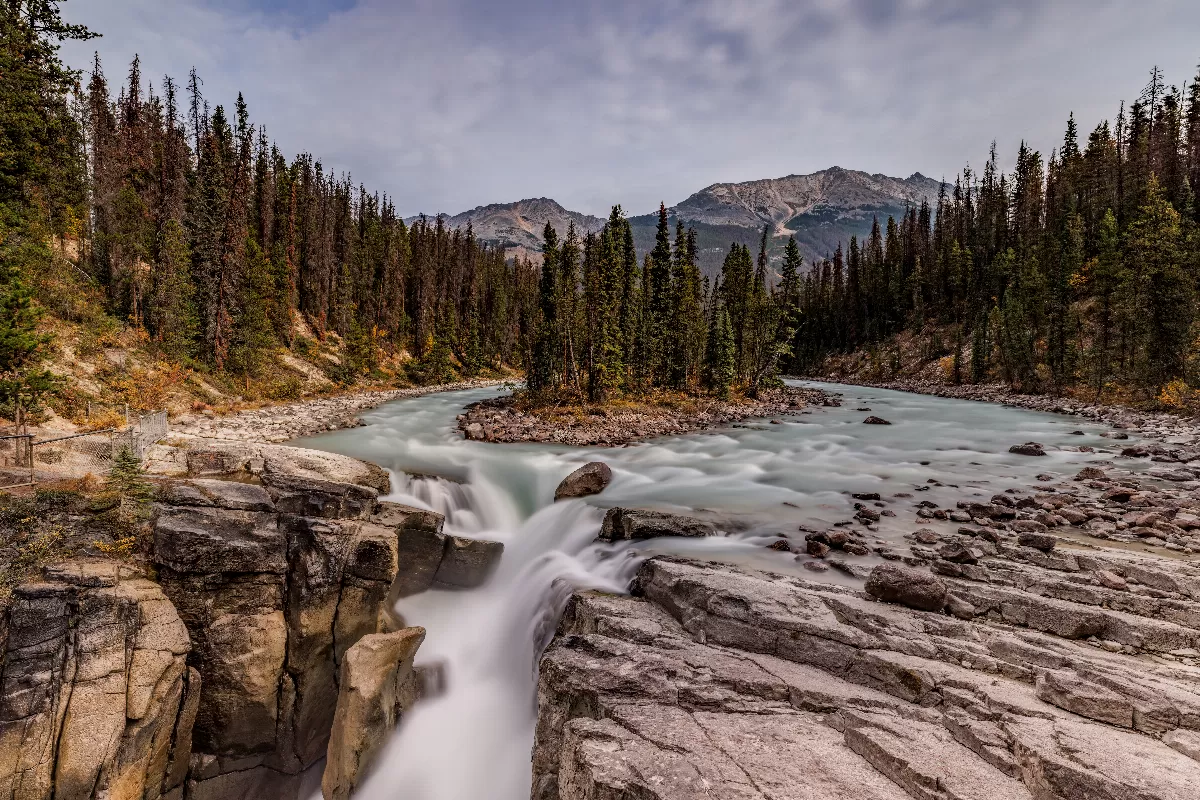 les-cascades-les-plus-isolees-et-magnifiques-du-monde