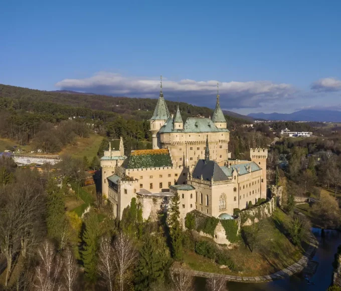 les-chateaux-feeriques-deurope-un-voyage-a-travers-lhistoire