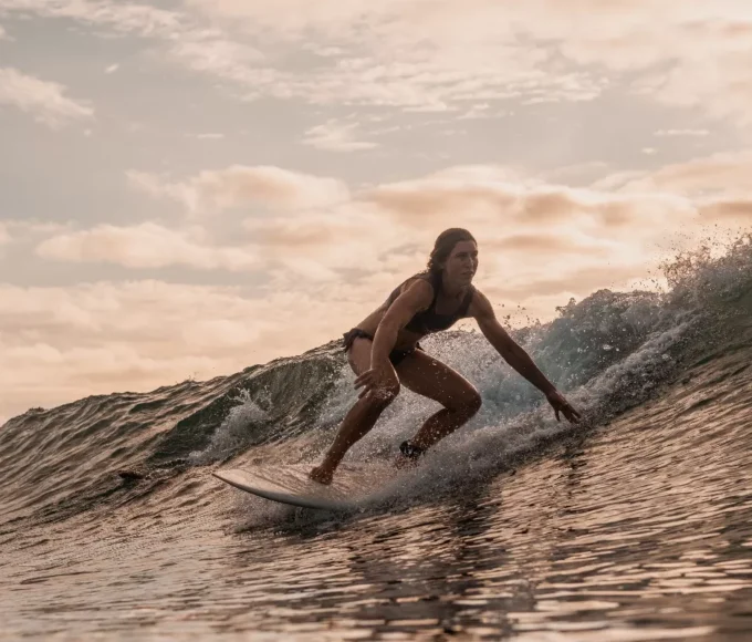 les-plus-beaux-spots-de-surf-caches-autour-du-globe