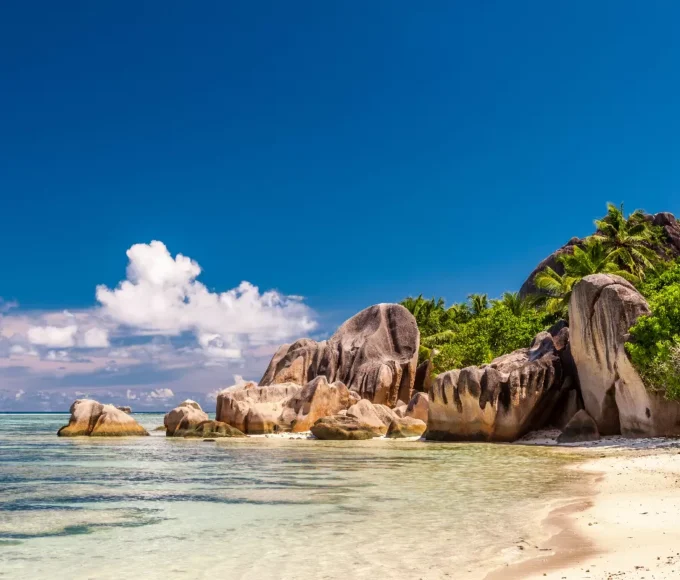 les-plus-belles-plages-du-monde-une-evasion-tropicale-garantie