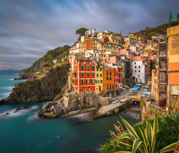 les-villages-enclaves-par-les-montagnes-isolement-et-beaute