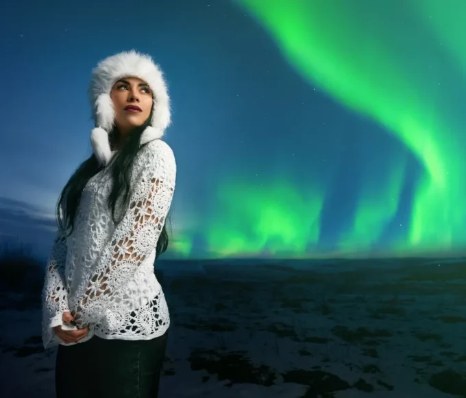 nuit-sous-les-aurores-boreales-en-islande-aventure-nocturne-sous-un-spectacle-celeste-magique