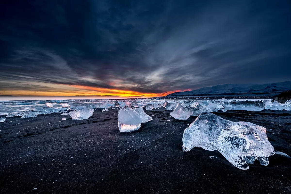 sejour-detente-sur-les-plages-de-sable-noir-de-lislande
