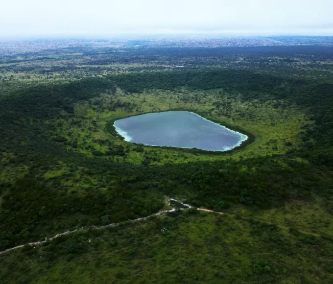 survoler-les-crateres-de-meteorites-impactes-spectaculaires-sur-terre