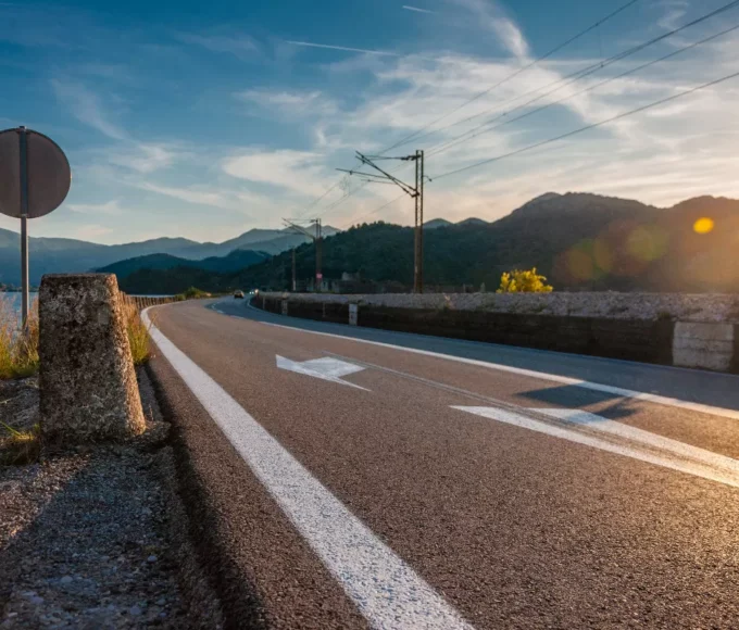 les-plus-belles-routes-a-parcourir-a-moto