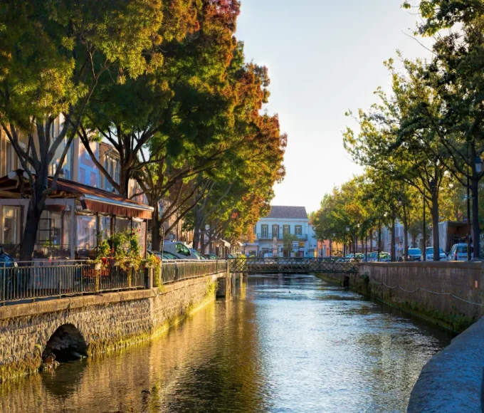 a-deux-pas-daix-en-provence-decouvrez-ce-petit-village-de-provence-une-vraie-perle-a-visiter-en-ete