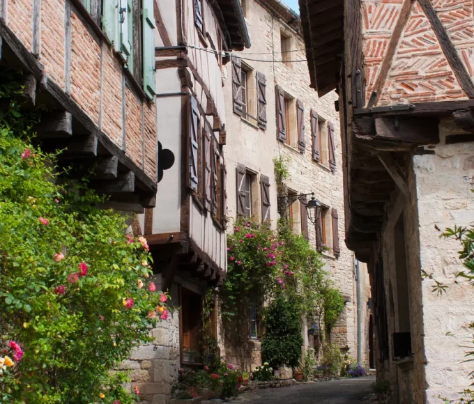 ce-joyau-niche-dans-le-tarn-est-classe-parmi-les-plus-beaux-villages-de-france