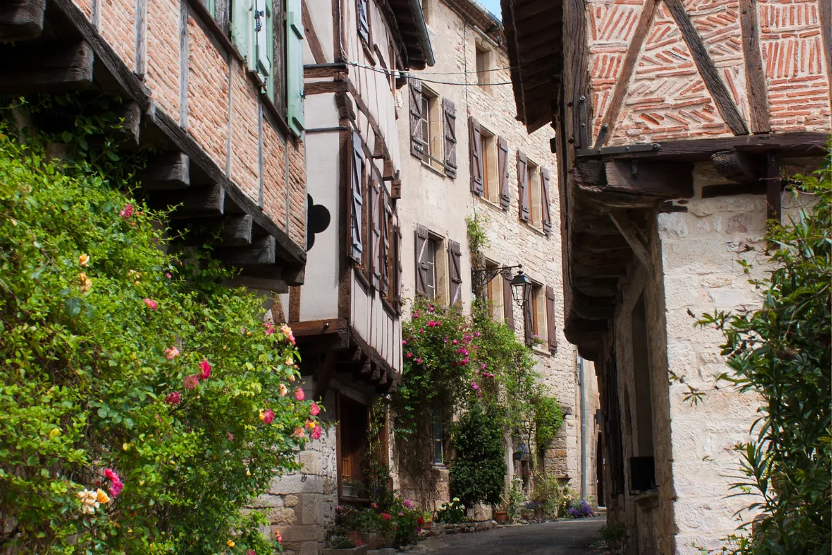 ce-joyau-niche-dans-le-tarn-est-classe-parmi-les-plus-beaux-villages-de-france