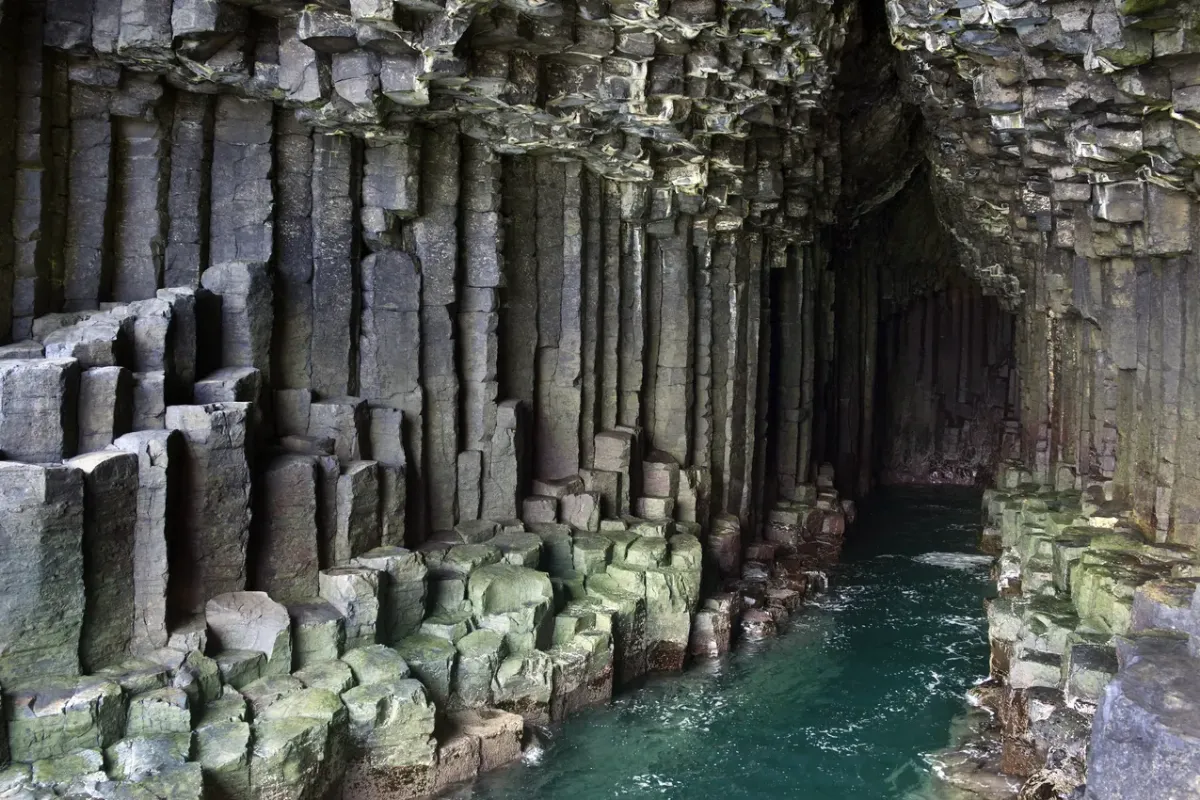 Grotte de Fingal