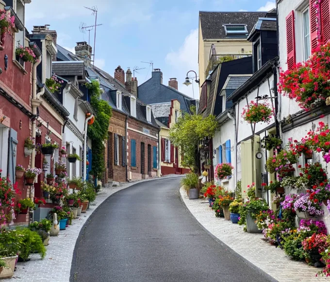 decouvrez-ce-village-charmant-de-la-somme-classe-parmi-les-plus-beaux-detours-de-france