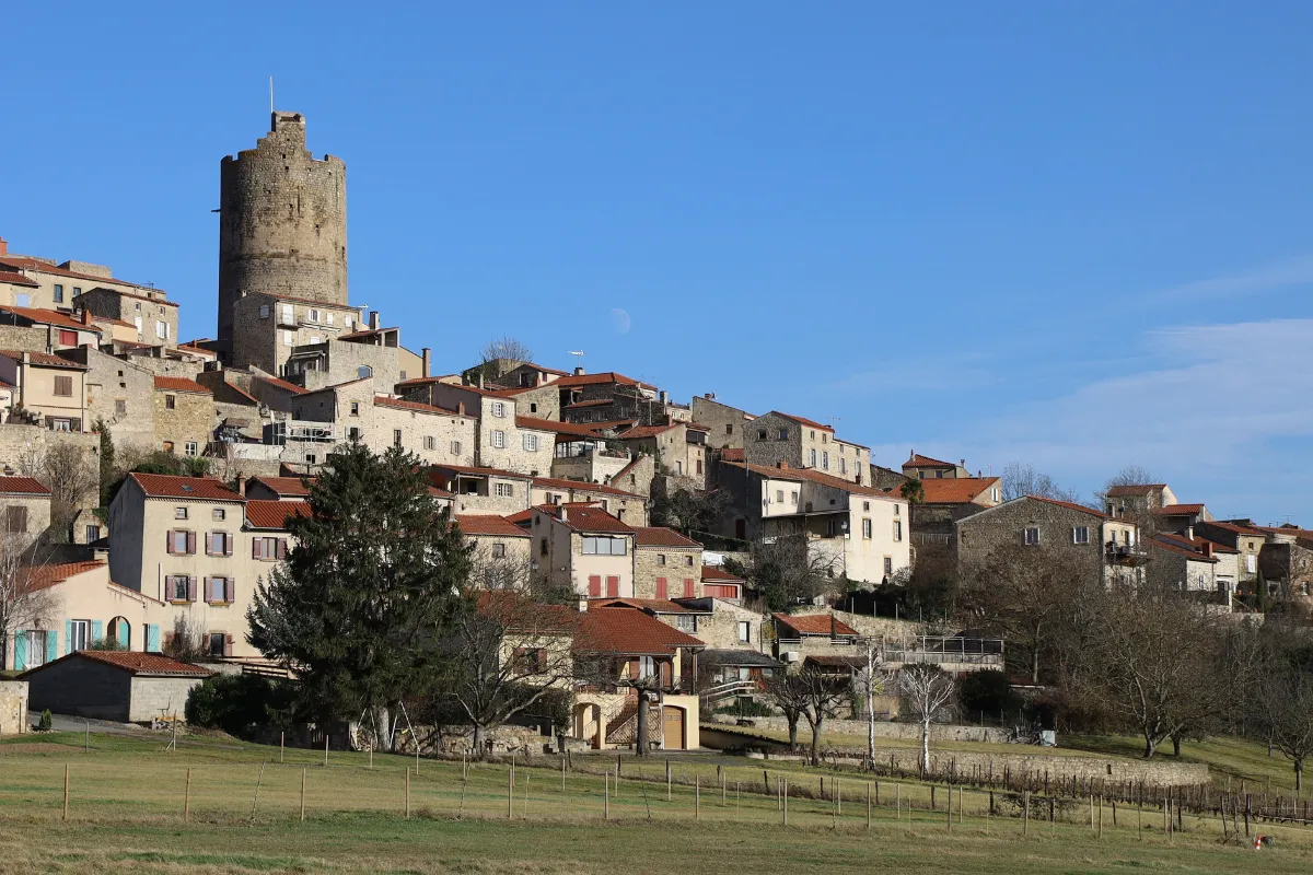 montpeyroux-ce-village-du-puy-de-dome-classe-parmi-les-plus-beaux-villages-de-france