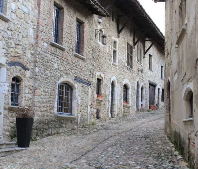Pérouges