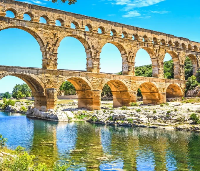 parcourez-ce-fabuleux-itineraire-dans-le-gard-une-aventure-a-vivre-au-moins-une-fois-dans-sa-vie-nimes-cevennes-ales-uzege-pont-du-gard-vallee-du-rhone-tavel-camargue