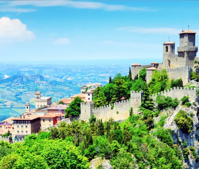 premier-du-classement-ces-6-etapes-du-tour-de-france-2024-traversent-des-paysages-epoustouflants