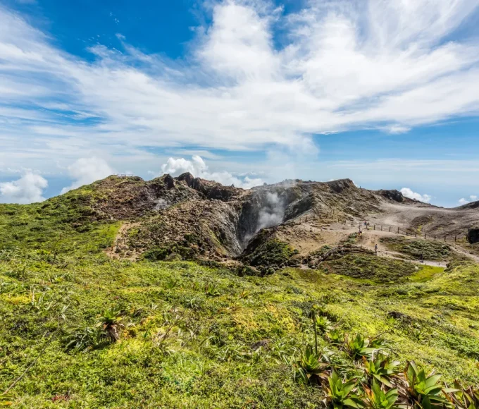 8-randonnees-incontournables-a-faire-en-guadeloupe-voici-les-meilleures-randos-a-faire-pendant-votre-sejour