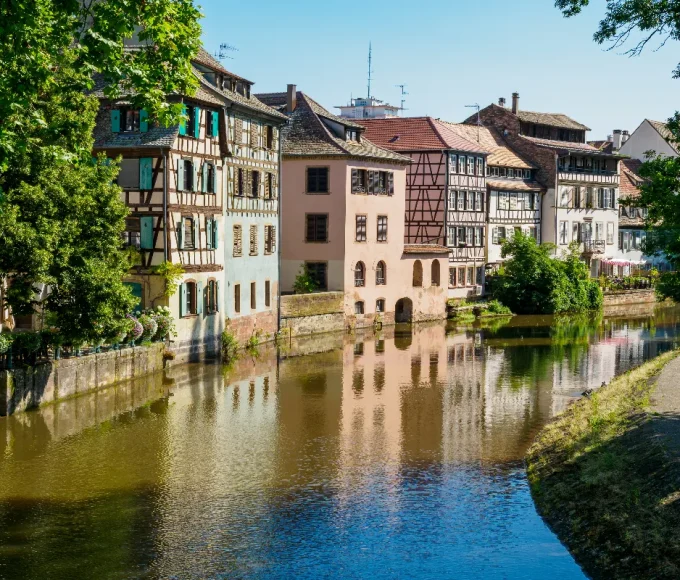 a-moins-de-2h-de-paris-cette-ville-est-le-lieu-ideal-pour-prolonger-vos-vacances