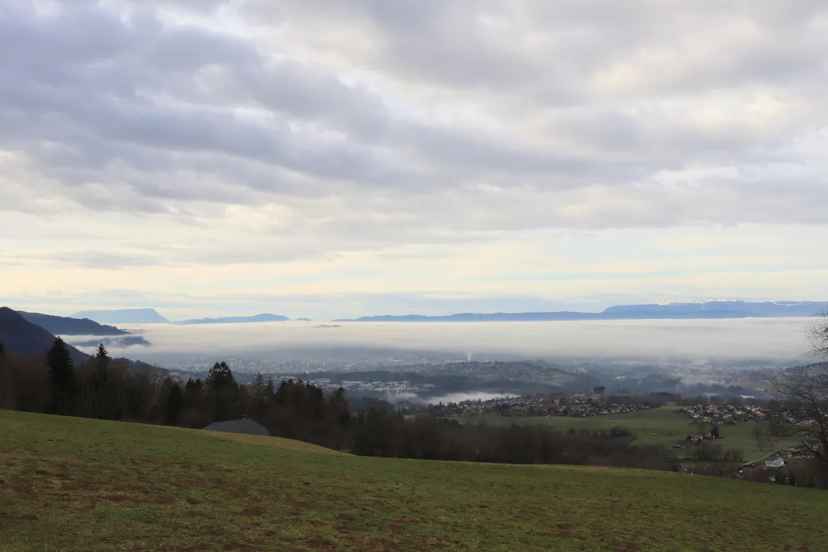 beneficiant-de-plus-de-300-jours-densoleillement-chaque-annee-ce-village-de-haute-savoie-offre-une-esperance-de-vie-record