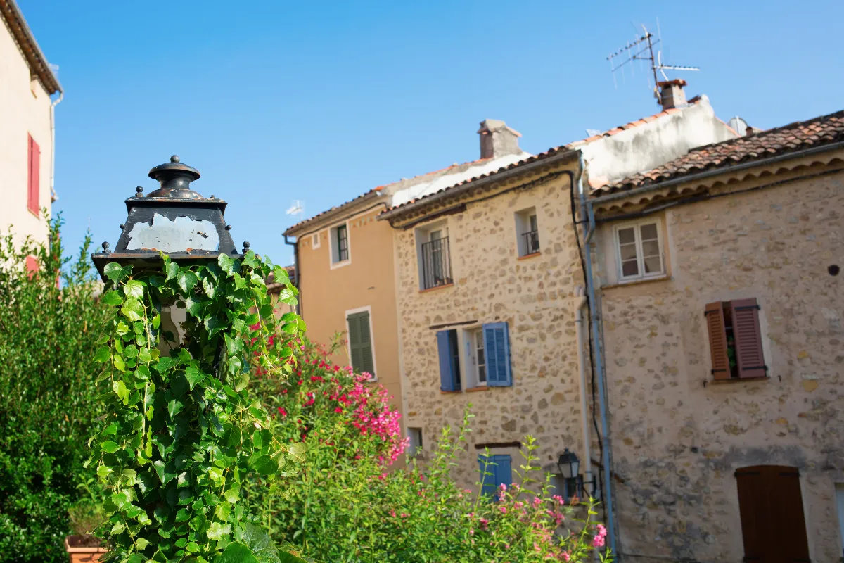 encore-meconnu-ce-village-du-paca-est-sans-doute-lun-des-plus-beaux-de-france-decouvrez-lequel