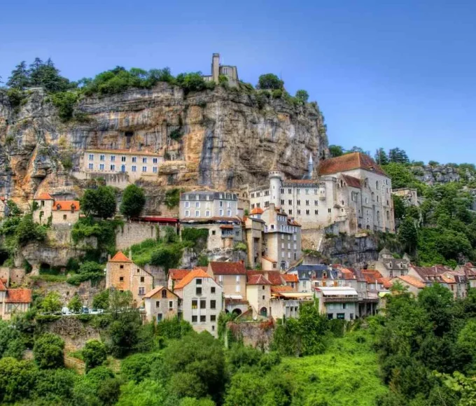 la-2eme-plus-belle-rue-du-monde-se-situe-dans-ce-petit-village-doccitanie