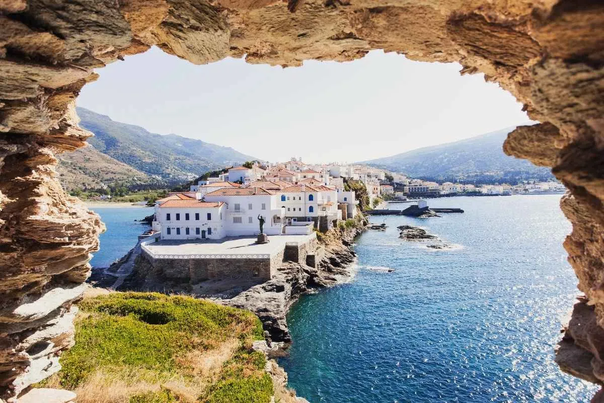 unique-en-grece-decouvrez-cette-ile-preservee-du-tourisme-de-masse-meconnue-en-grece
