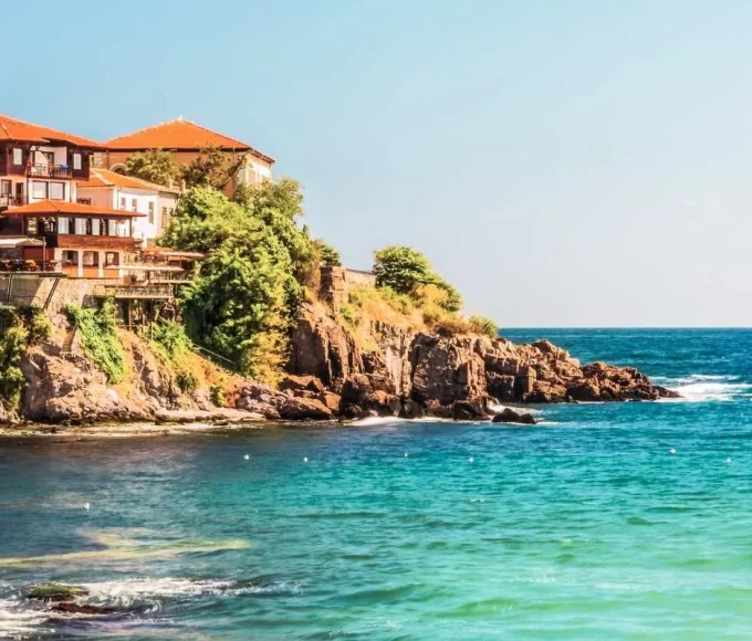 a-moins-de-3h-de-paris-voici-lendroit-ideal-pour-acheter-une-maison-avec-vue-sur-mer-a-petit-prix