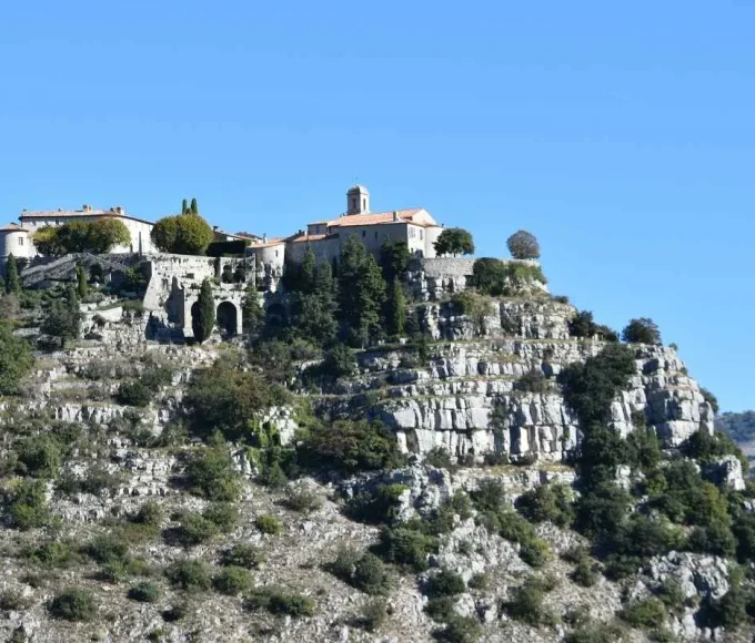 avec-seulement-30-habitants-ce-village-des-alpes-maritimes-attire-600-000-visiteurs-par-an