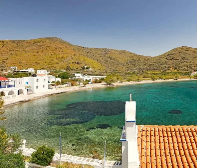 ce-joyau-des-cyclades-encore-preserve-du-tourisme-de-masse-regorge-de-tresors-caches