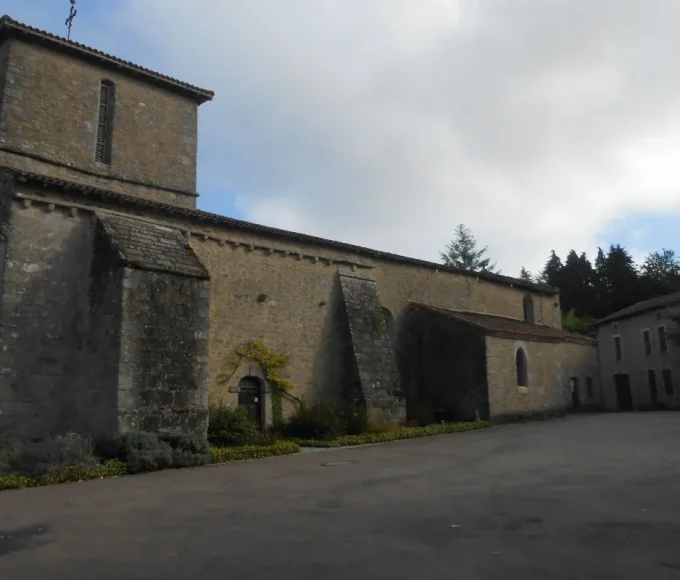 dans-ce-village-du-limousin-presque-toutes-les-maisons-ont-ete-restaurees-a-lidentique-depuis-pres-de-40-ans