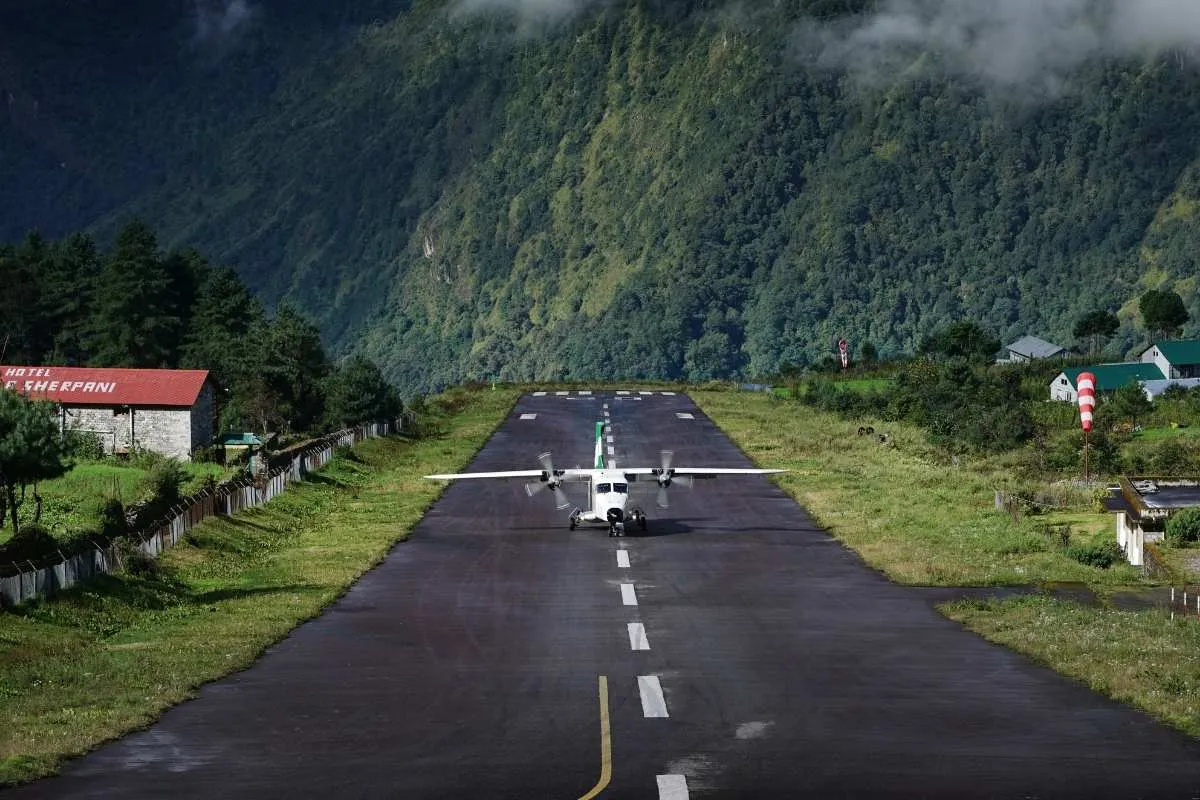 pourquoi-cet-aeroport-non-loin-de-leverest-est-il-considere-comme-le-plus-dangereux-au-monde