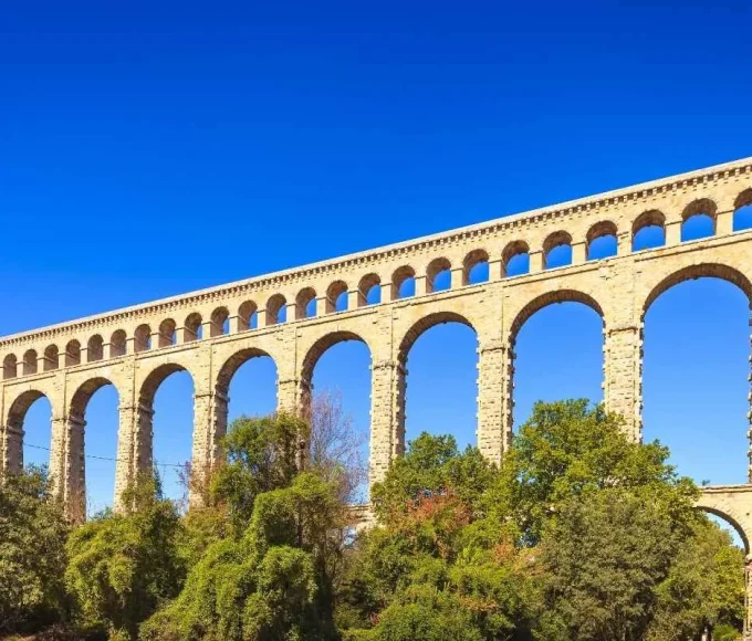 saviez-vous-que-ce-petit-village-detient-un-record-mondial-ayant-sauve-marseille