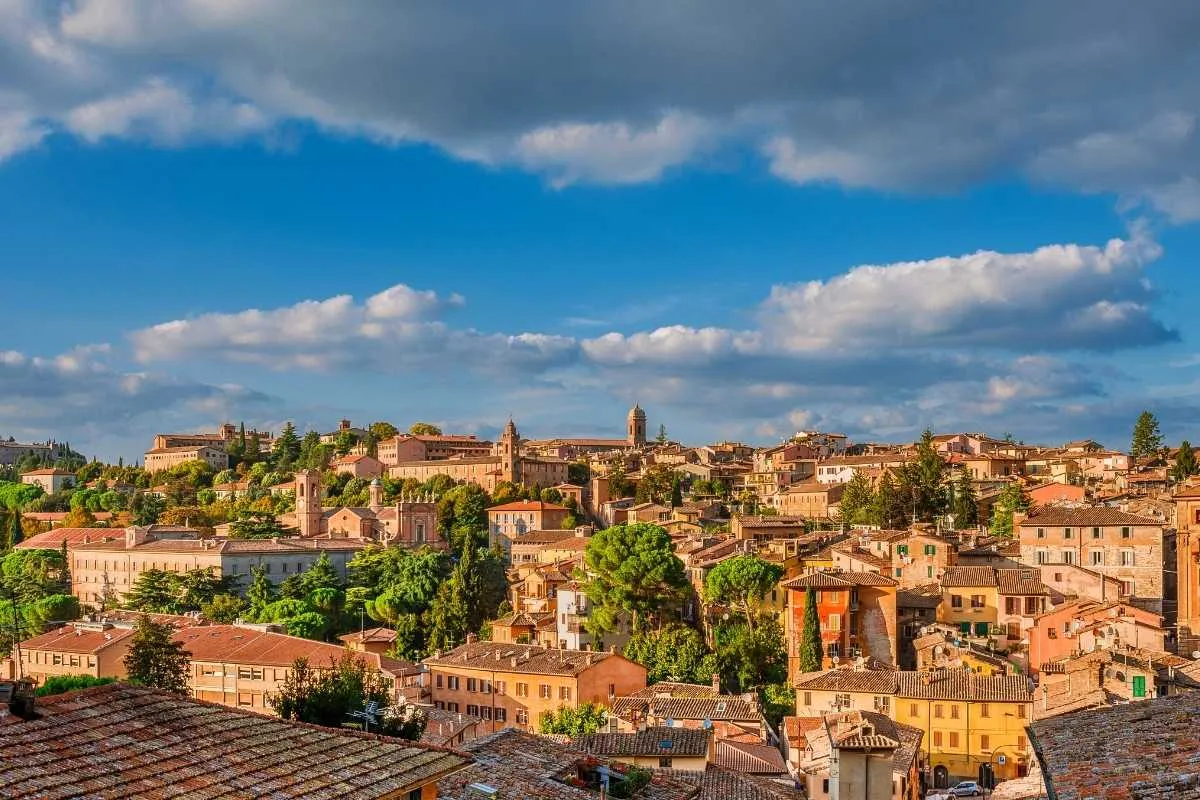 une-experte-locale-recommande-de-decouvrir-cette-petite-ville-pleine-de-charme-un-joyau-cache-ditalie
