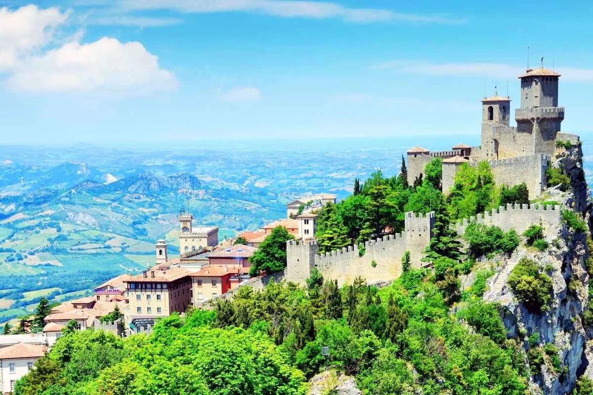 vacances-doctobre-pourquoi-ne-pas-explorer-le-pays-le-moins-visite-deurope