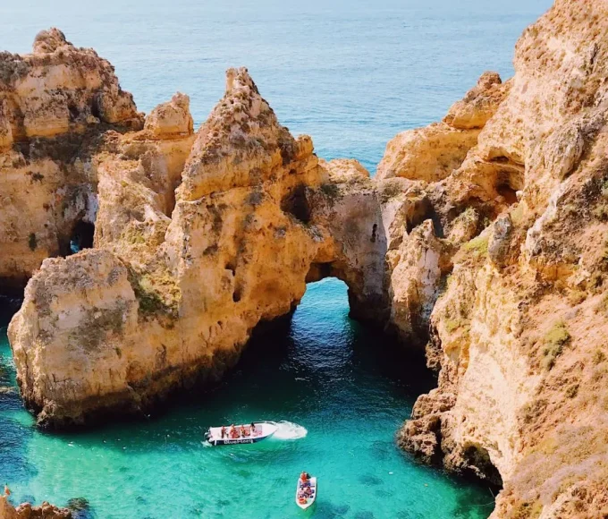 Entre lacs, cascades et calanques, voici 5 merveilles naturelles de France à voir au moins une fois dans sa vie