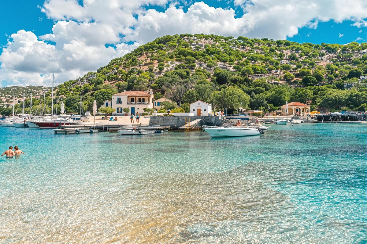 Avec ses plages de rêve, cette île européenne n'a rien à envier aux Maldives : Corfou