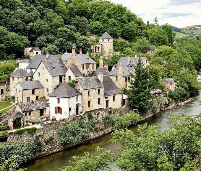 Dans les Ardennes, ce village bien moins connu que Charleville-Mézières est pourtant un incontournable (Monthermé)