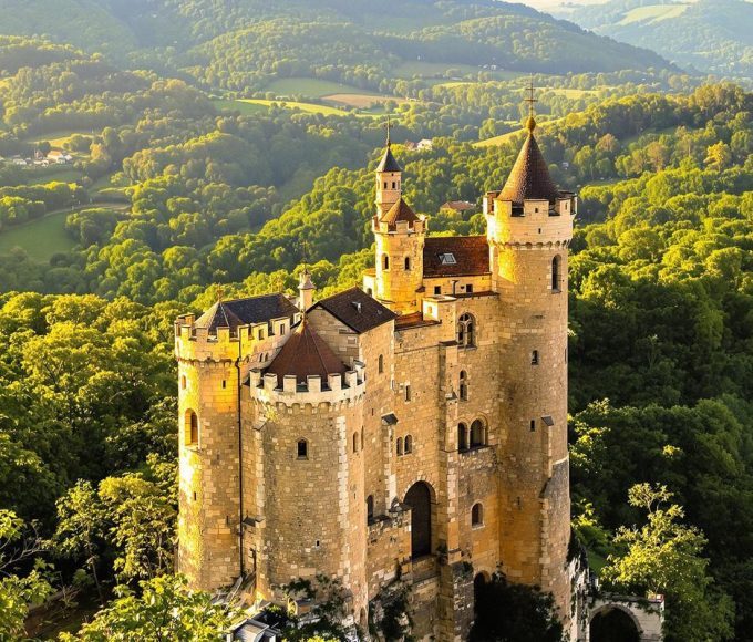 Un village d’Occitanie digne des plus beaux récits, avec ses châteaux perchés